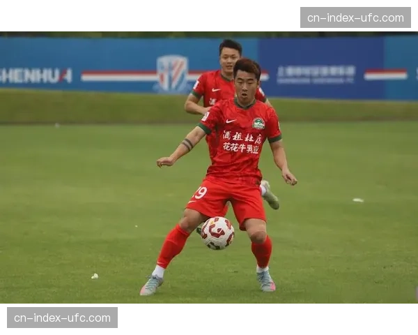 申花康桥基地：球队重新集结备战，气氛严肃而专注